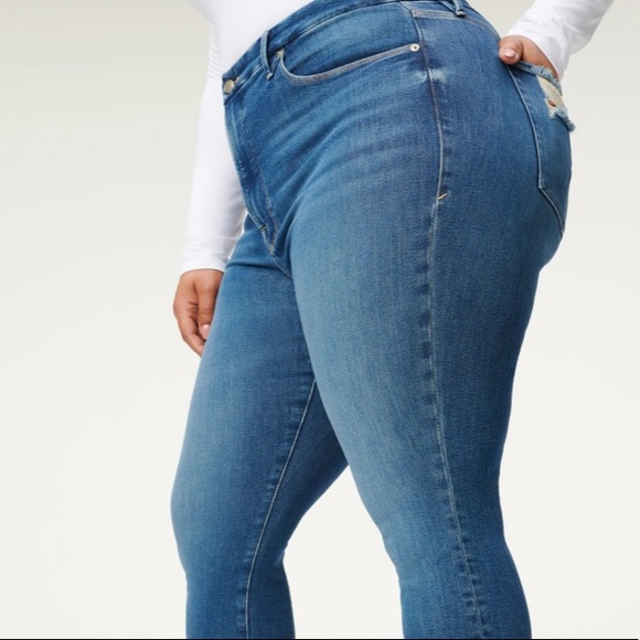 💙GOOD AMERICAN GOOD LEGS JACKED STEP HEM JEANS 💙 (new without tags) - Picture 2 of 5